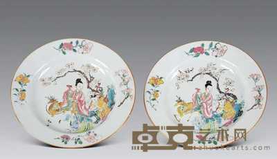 清雍正 粉彩麻姑献寿碟（一对） 口径22.3cm；底径12.4cm